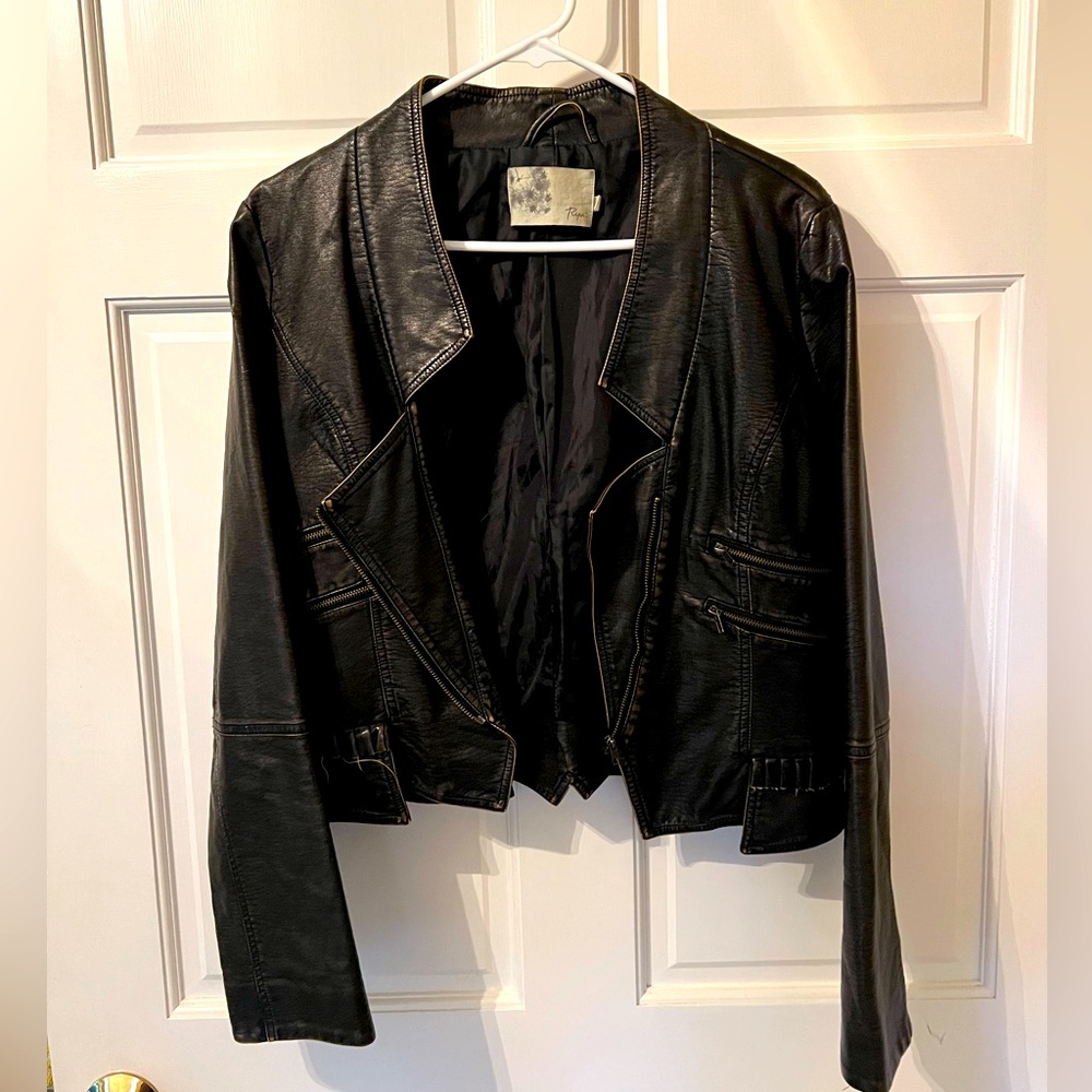 Cropped pleather jacket